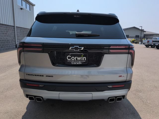 Used 2025 Chevrolet Traverse Z71 w/ Enhanced Driving Package AWD/4WD image 4