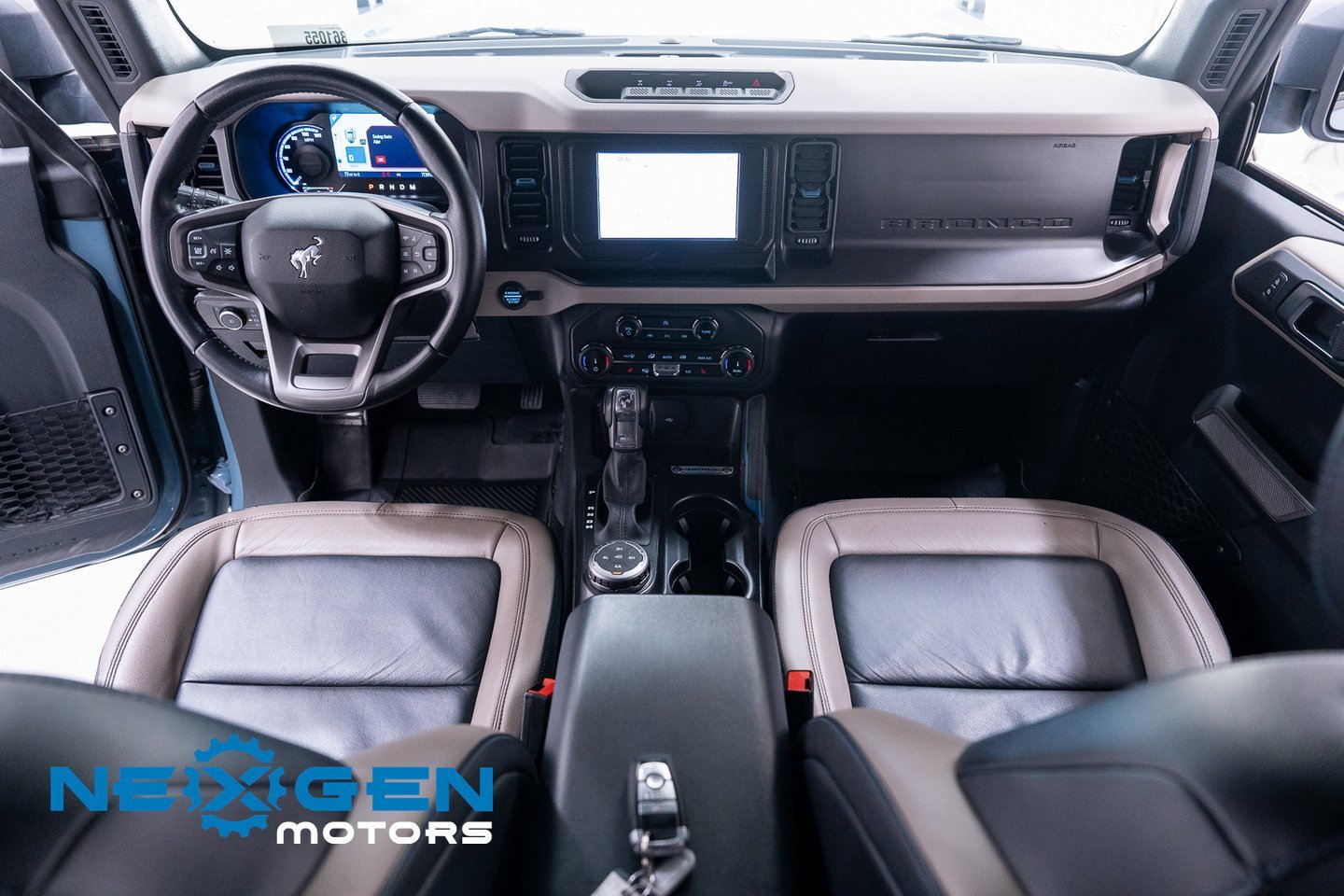 Used 2022 Ford Bronco Wildtrak image 11