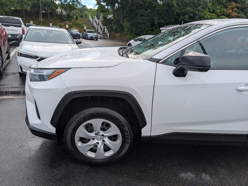 Certified 2024 Toyota RAV4 LE AWD/4WD image 2