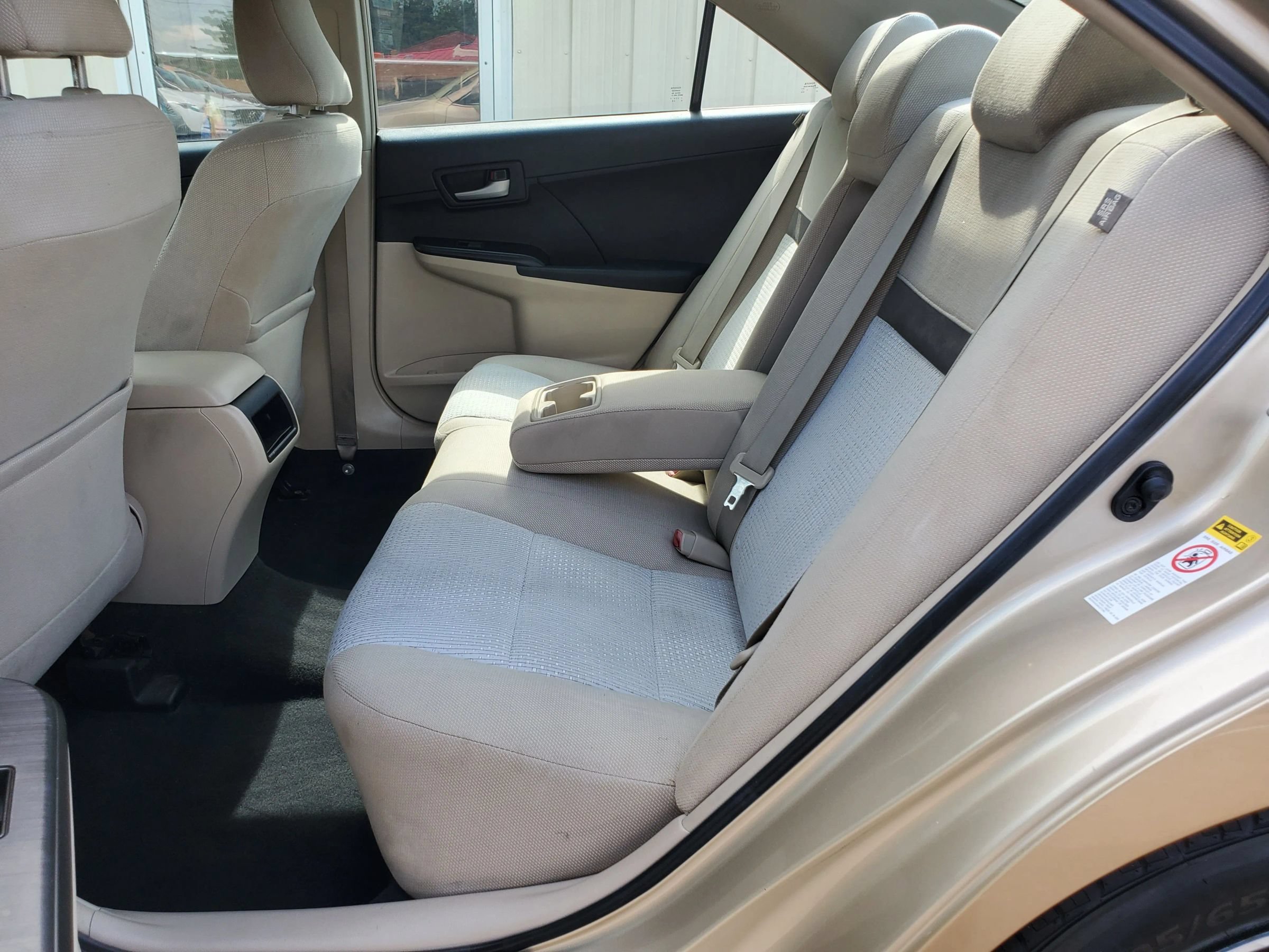 Used 2012 Toyota Camry LE FWD image 23
