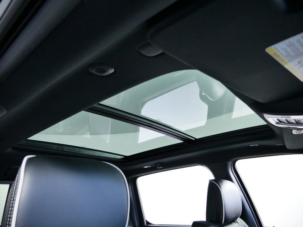 Used 2025 RAM 1500 Laramie w/ Sport Appearance Package image 26