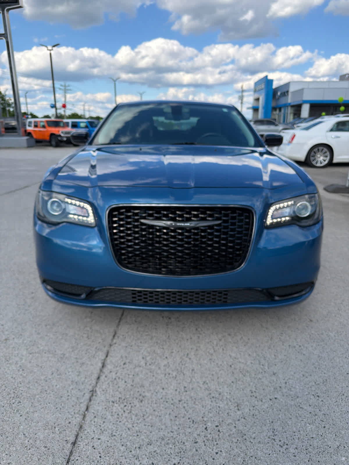 Used 2022 Chrysler 300 Touring w/ Sport Appearance Package RWD image 3