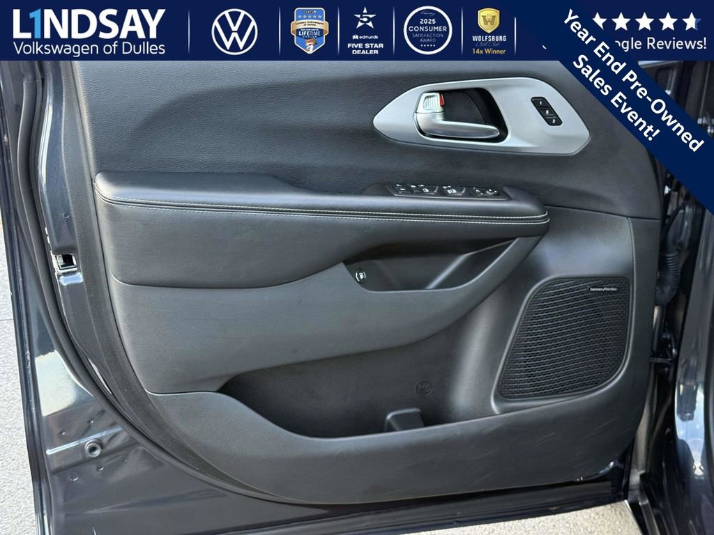 Used 2019 Chrysler Pacifica Limited w/ Advanced Safetytec Group image 9