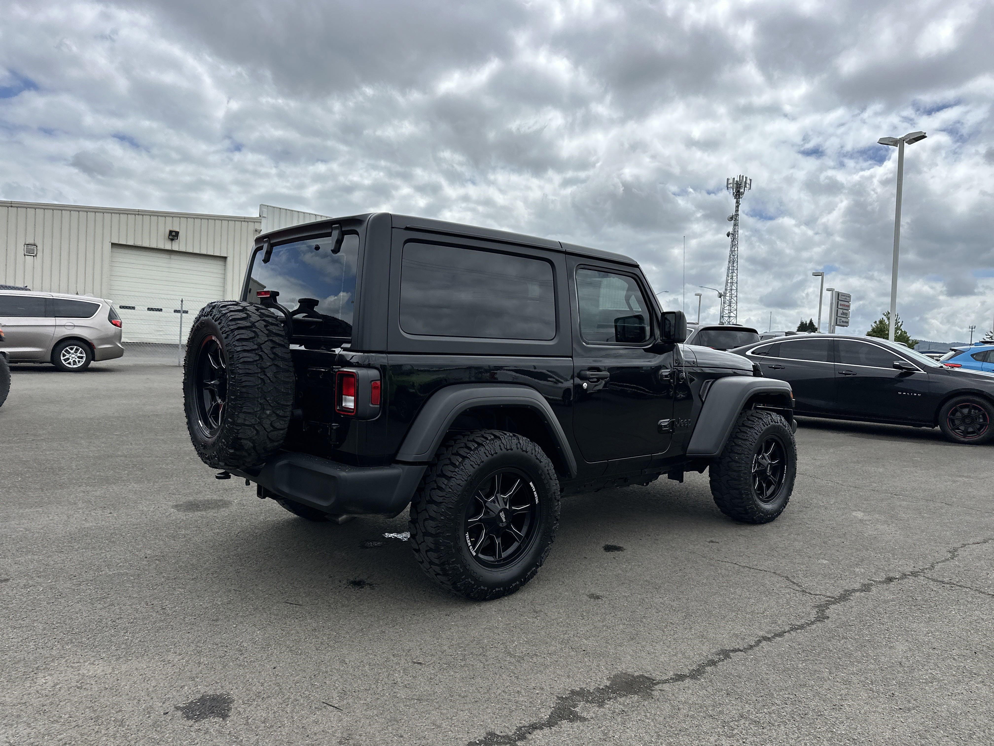 Used 2022 Jeep Wrangler Sport image 5