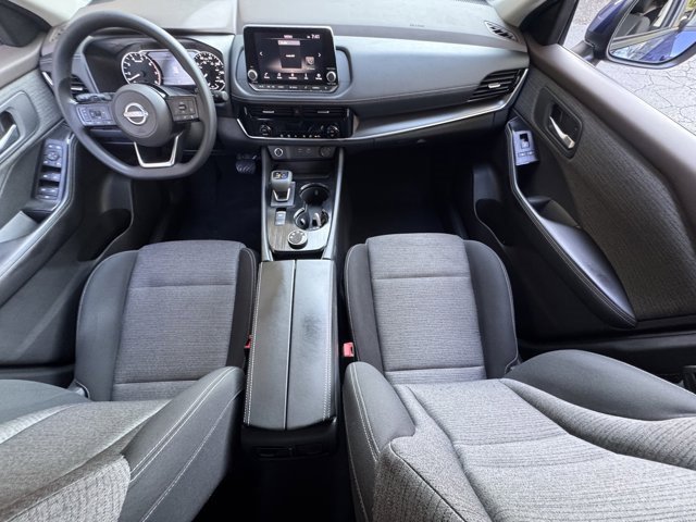 Used 2022 Nissan Rogue SV image 14