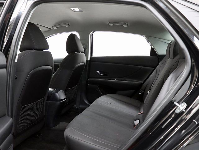 Used 2022 Hyundai Elantra SEL w/ Convenience Package image 12