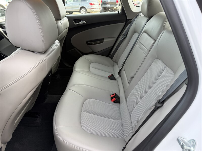 Used 2014 Buick Verano FWD image 16