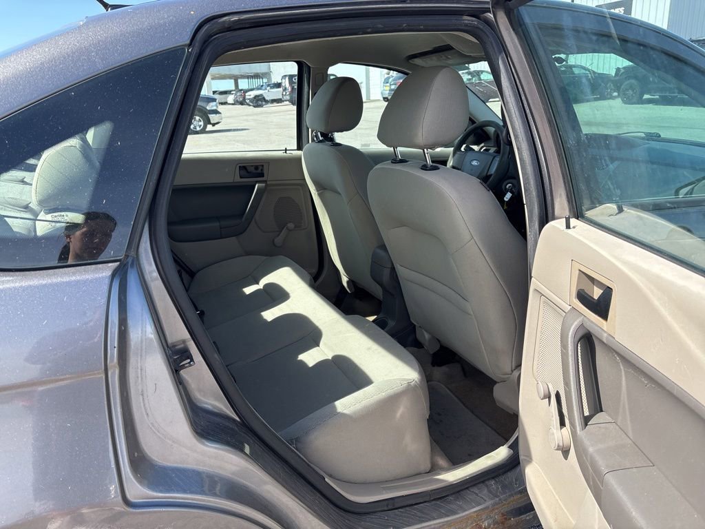 Used 2011 Ford Focus S FWD image 15
