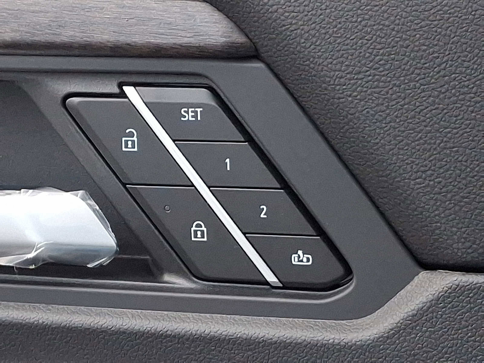 New 2026 GMC Acadia Denali Ultimate w/ LPO, Floor Liner Package image 20