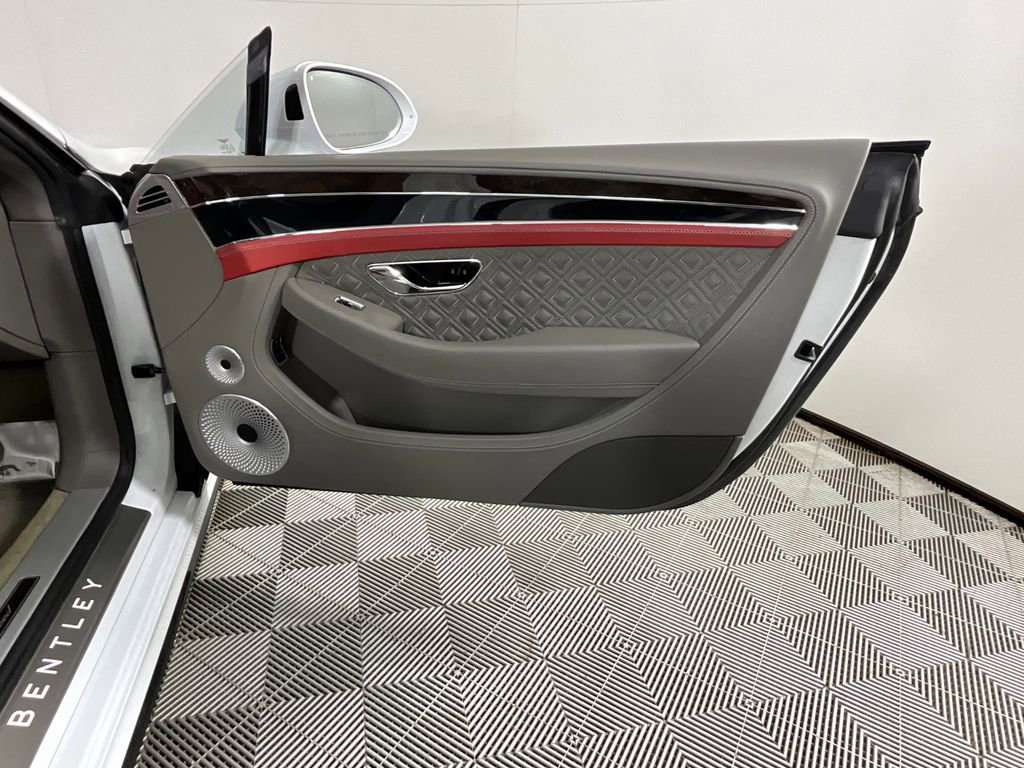 Used 2022 Bentley Continental GT Speed image 17