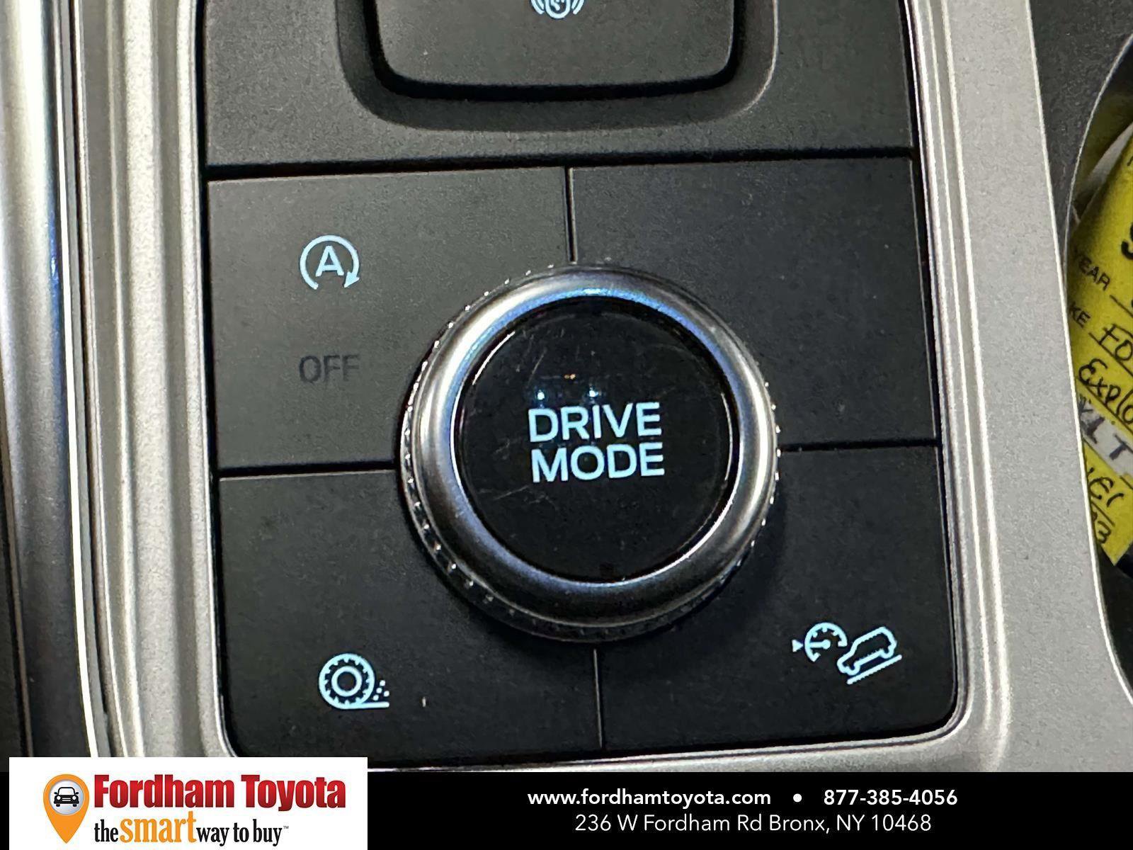 Used 2023 Ford Explorer XLT w/ Equipment Group 202A image 31