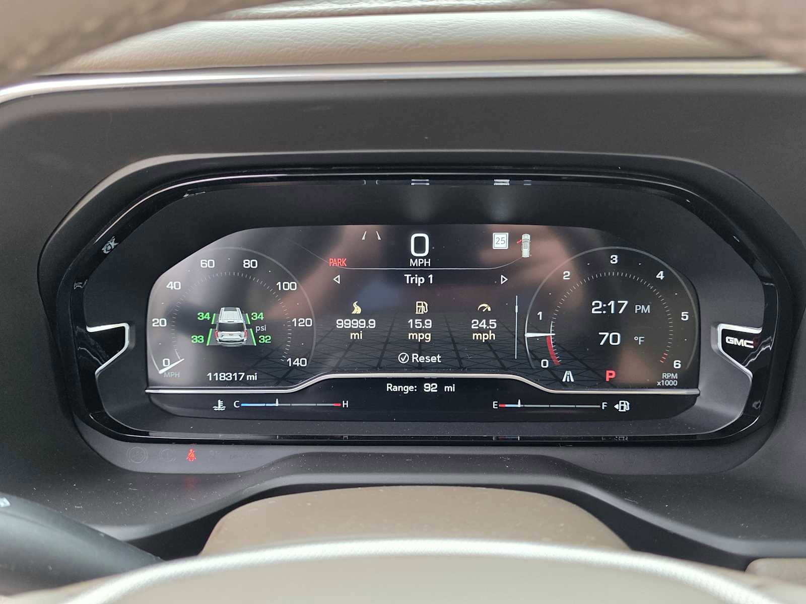 Used 2022 GMC Yukon XL Denali image 12