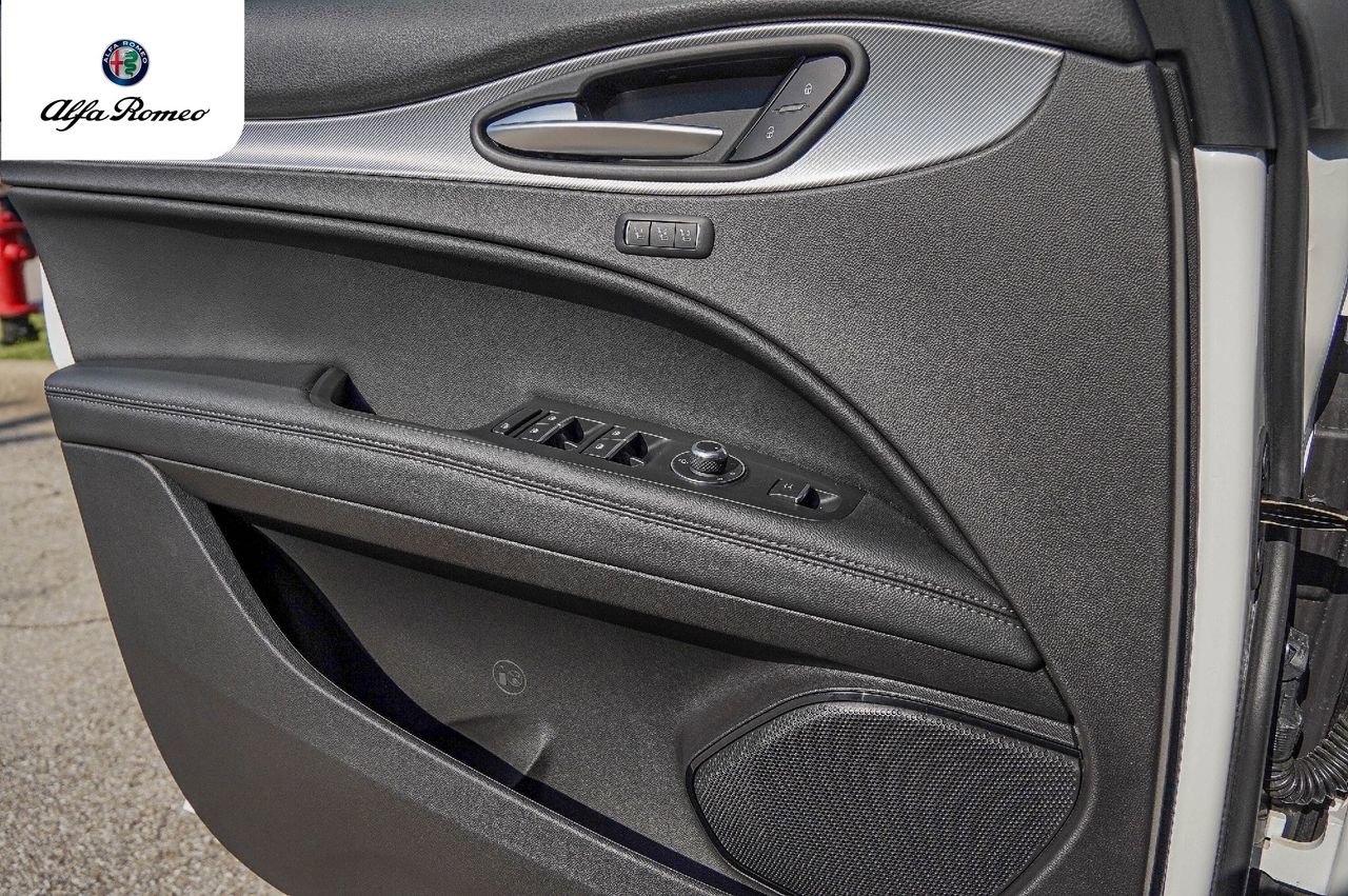 New 2025 Alfa Romeo Stelvio Sprint w/ Veloce Package image 18