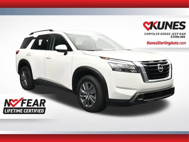Used 2025 Nissan Pathfinder SV FWD image 1