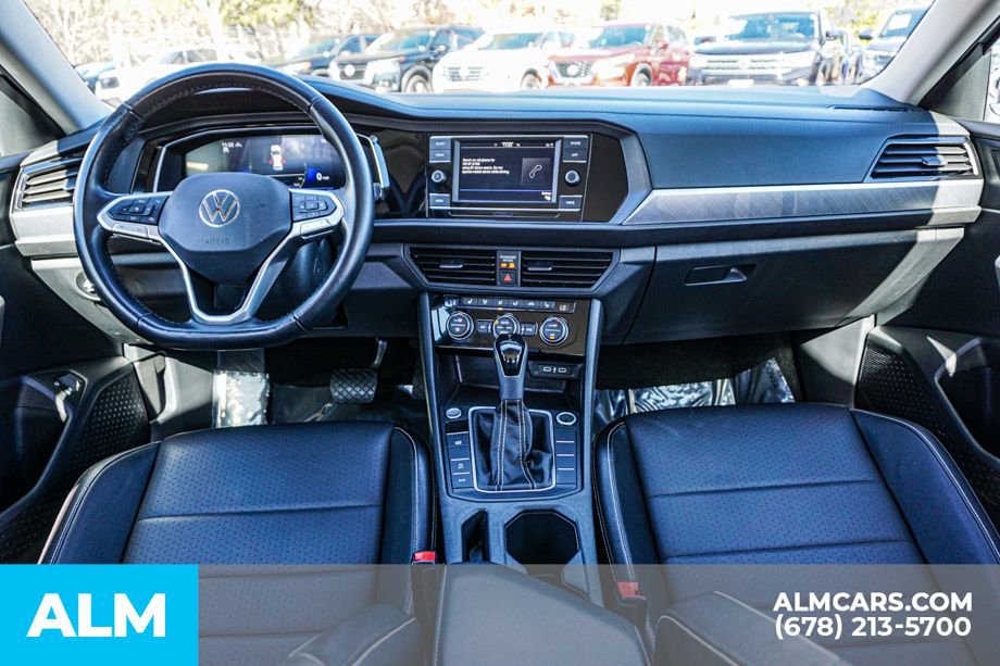 Used 2024 Volkswagen Jetta SE FWD image 25