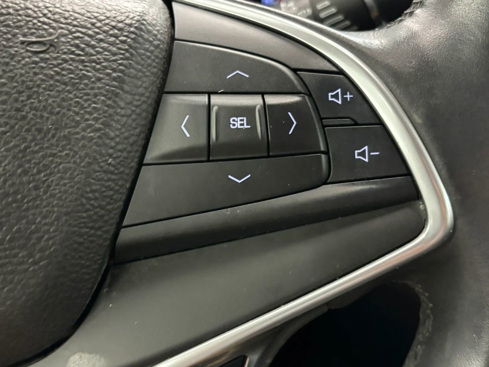 Used 2017 Cadillac XT5 Premium Luxury w/ LPO, Wheel Lock Package image 45