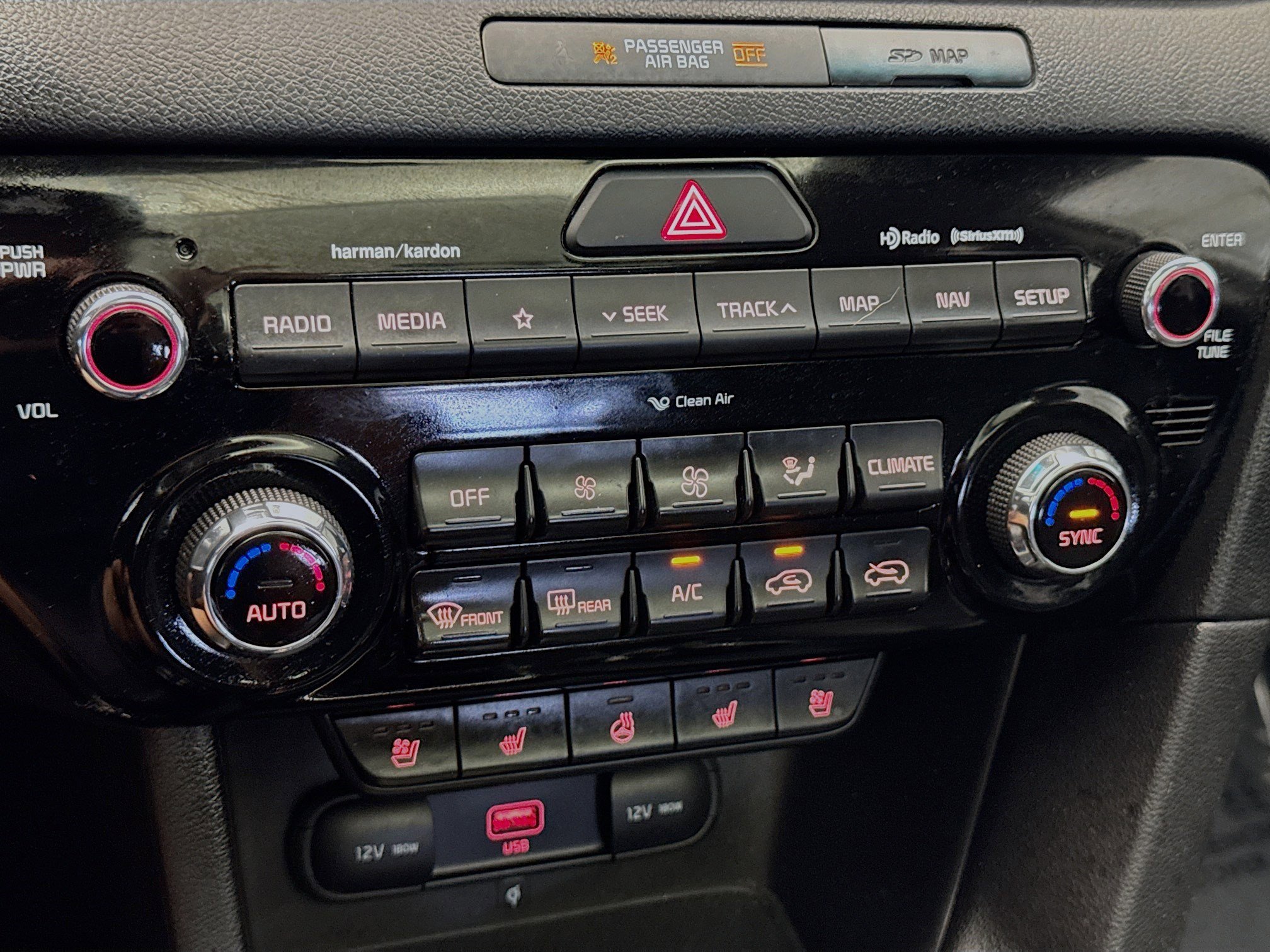 Used 2022 Kia Sportage EX w/ EX Technology Package image 12