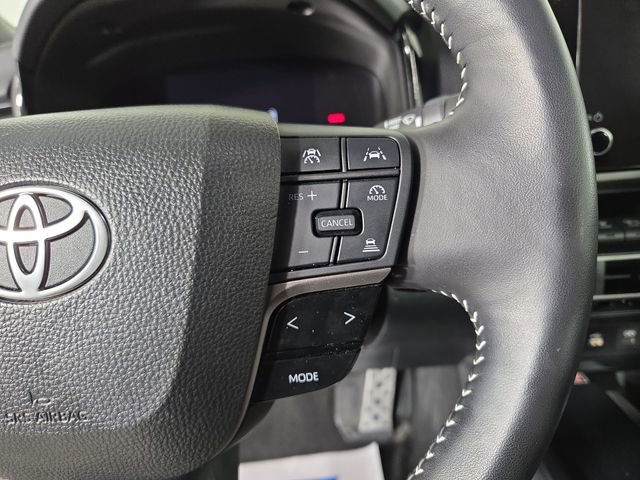 Used 2025 Toyota Camry SE image 23