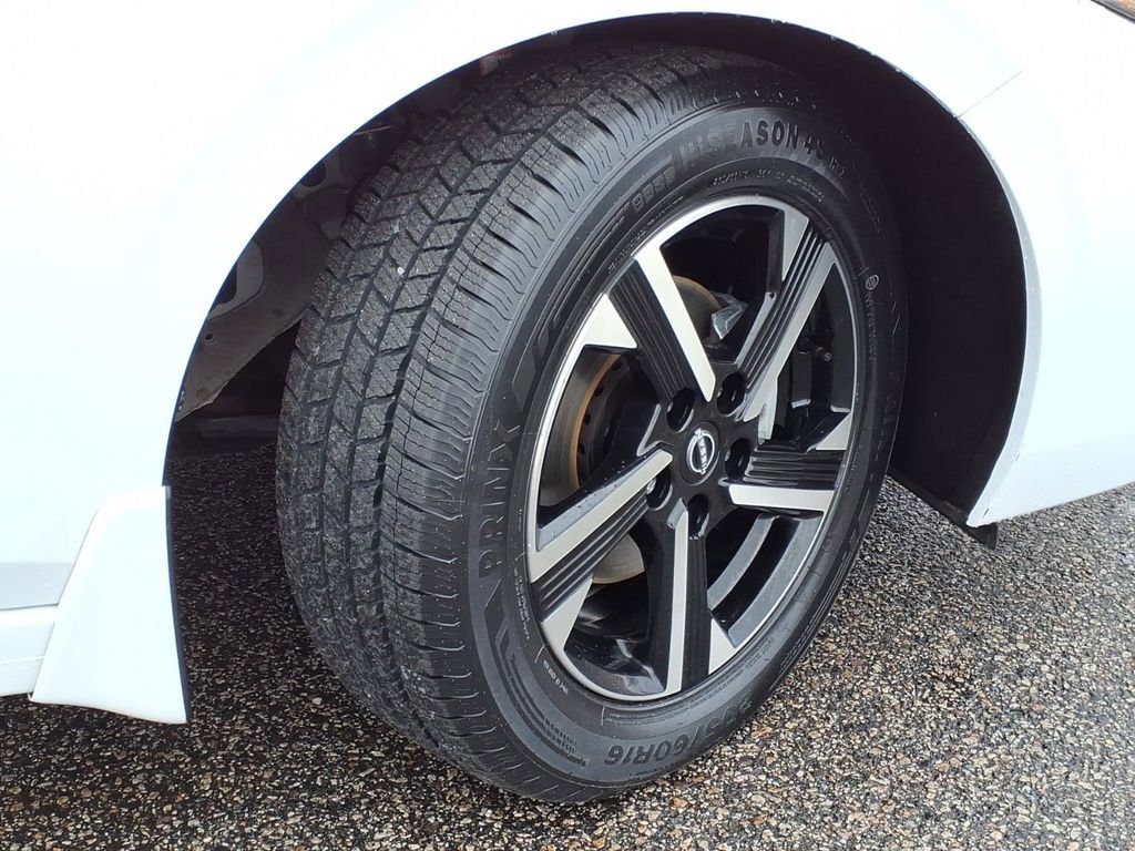 Certified 2025 Nissan Sentra SV image 4