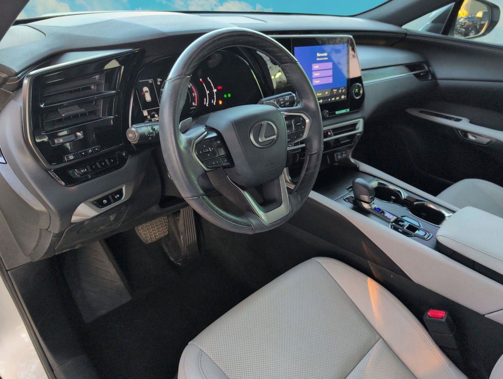 Used 2023 Lexus RX 350 Premium w/ Accessory Package (Z1) image 19