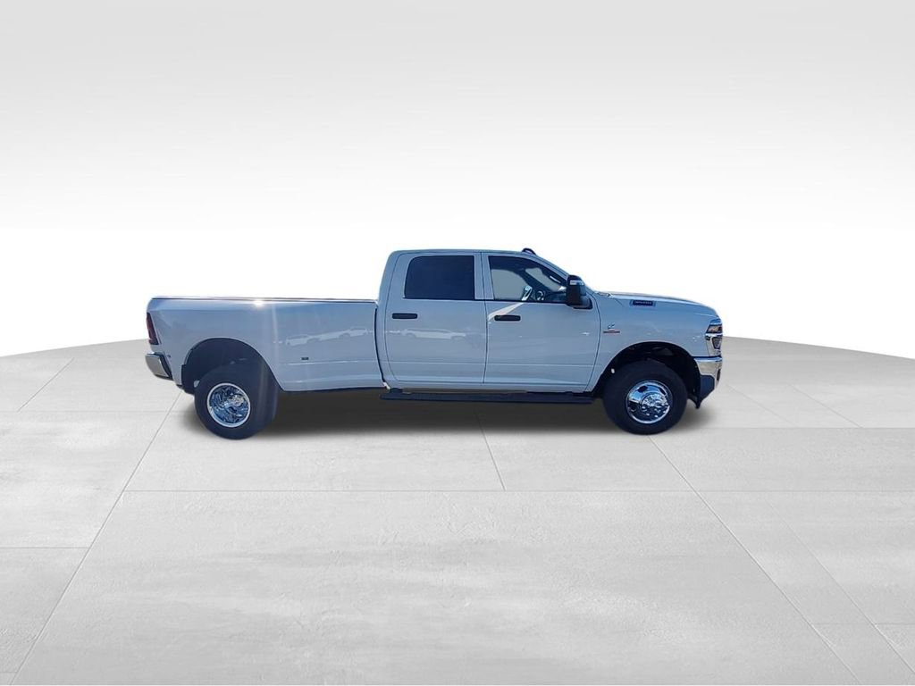 New 2026 RAM 3500 Tradesman AWD/4WD image 21