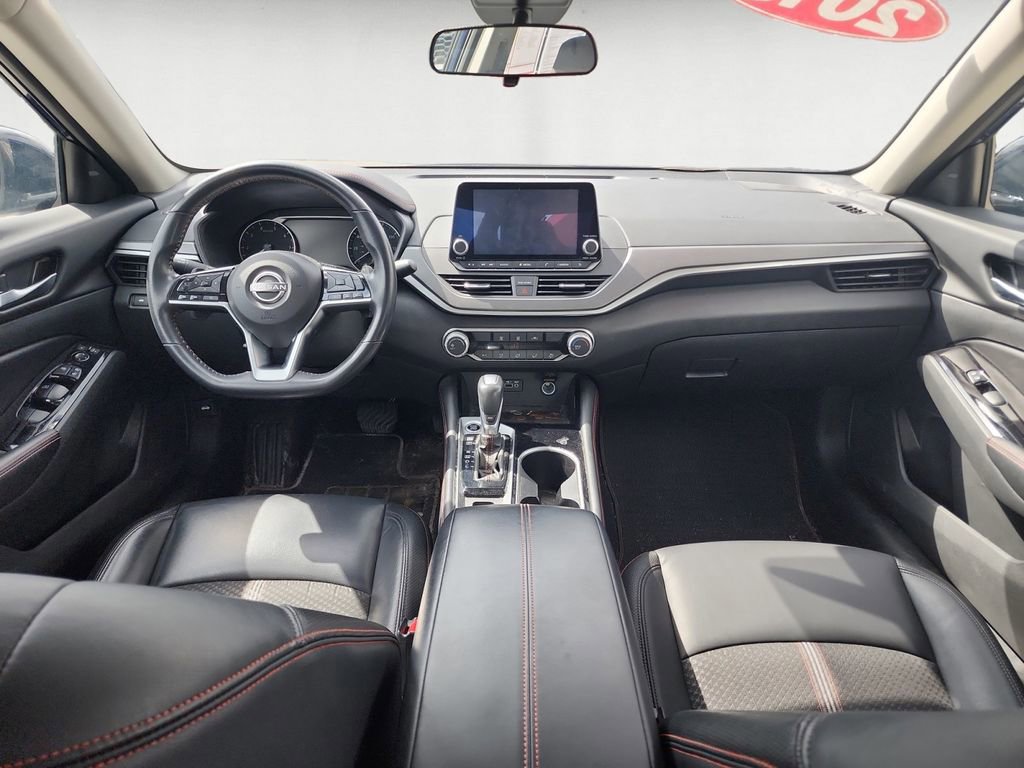 Used 2024 Nissan Altima 2.5 SR AWD/4WD image 11