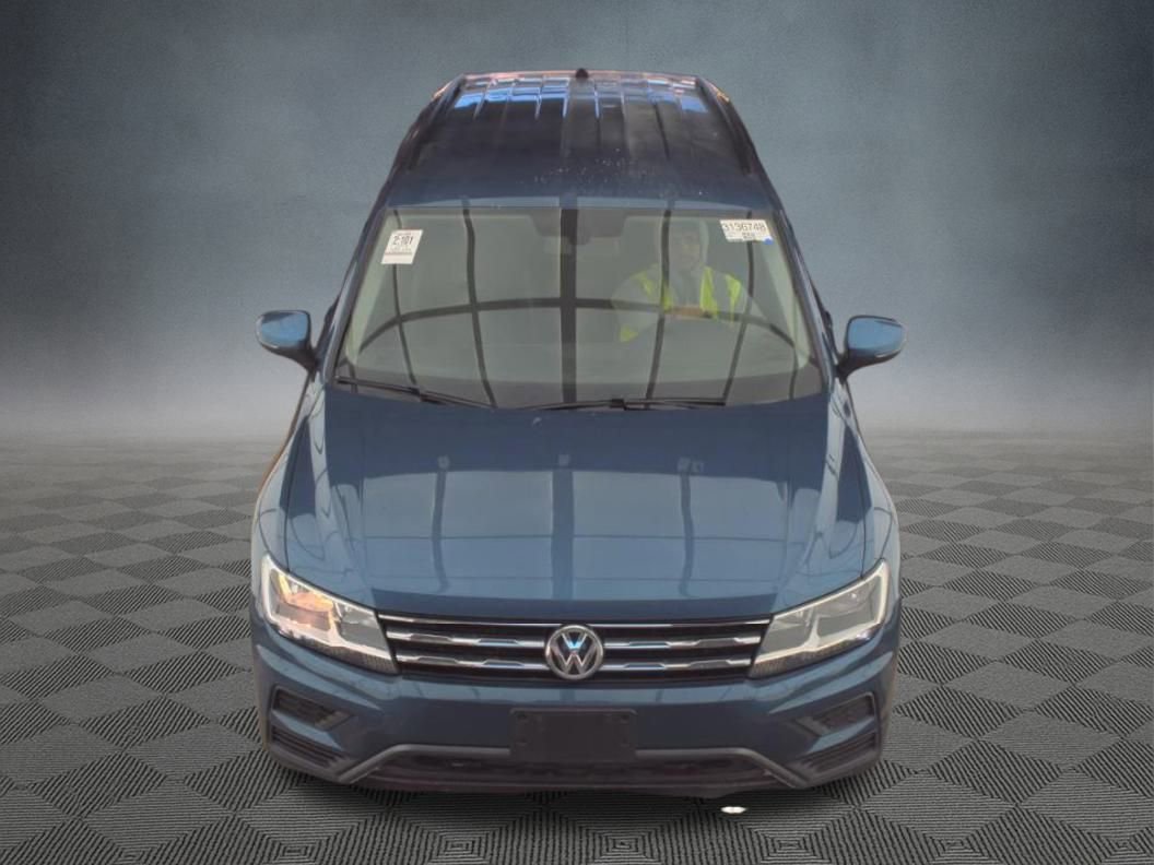 Used 2018 Volkswagen Tiguan SE image 3