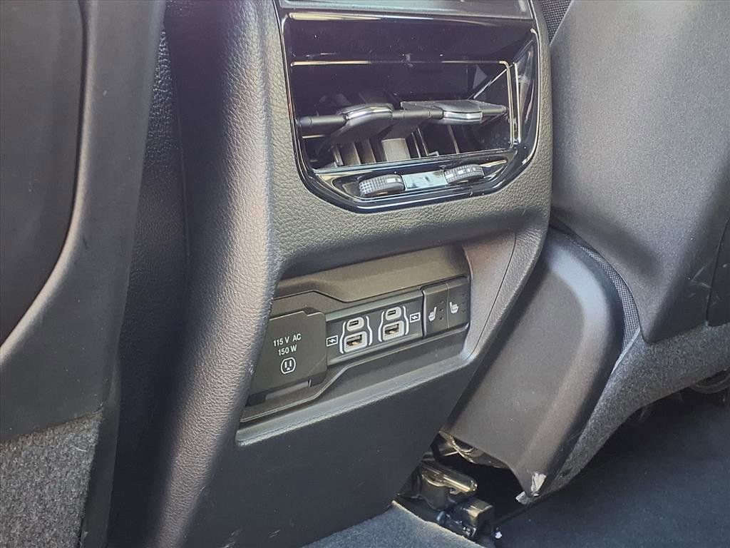 Used 2024 Jeep Grand Cherokee Limited w/ Black Appearance Package AWD/4WD image 28