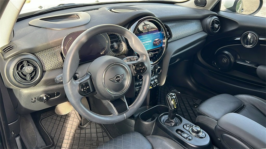 Used 2023 MINI Cooper SE image 7