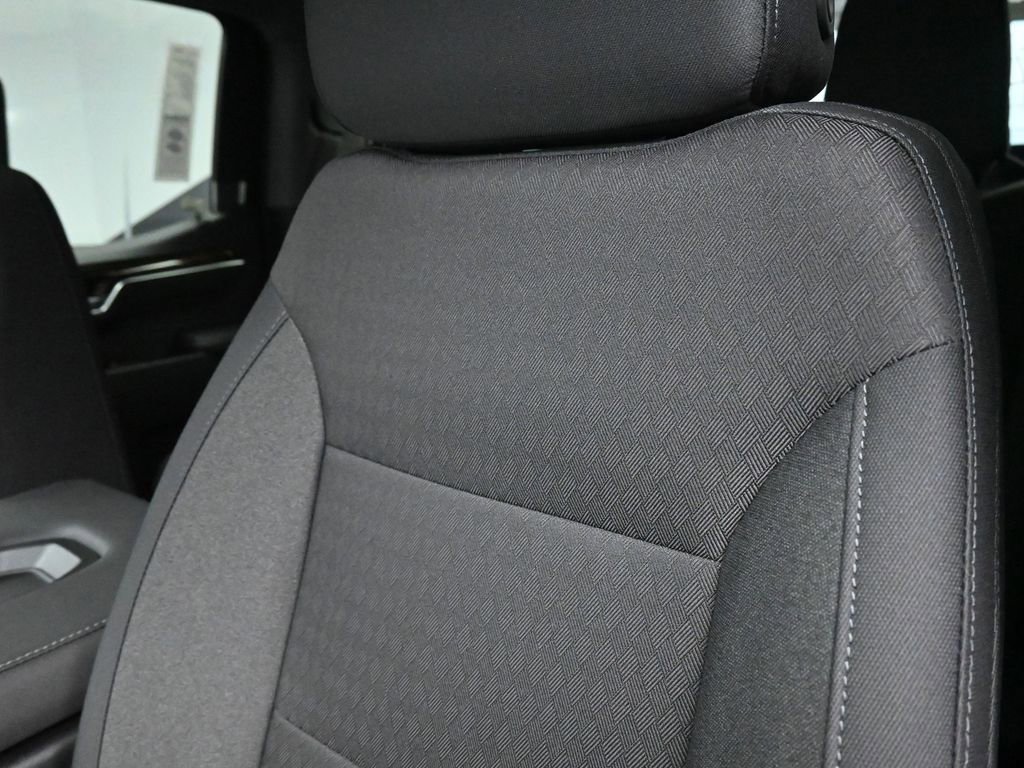 New 2026 GMC Sierra 1500 SLE w/ Preferred Package image 17