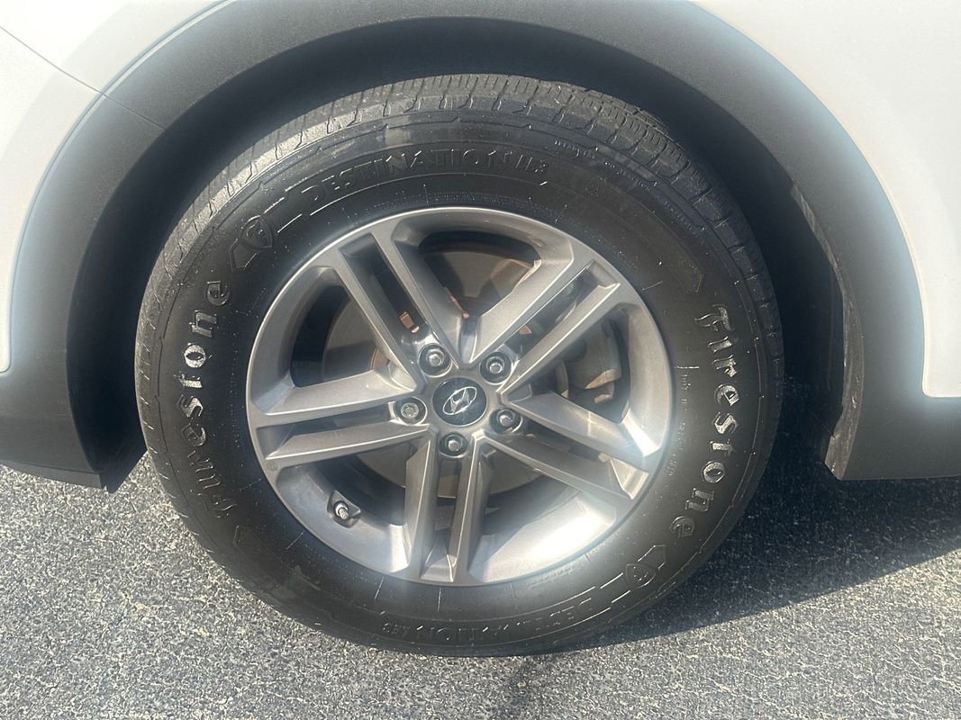 Used 2017 Hyundai Santa Fe Sport w/ 2.4L Tech Package 04 image 9