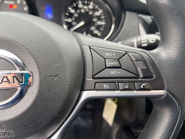 Used 2020 Nissan Rogue Sport S image 30