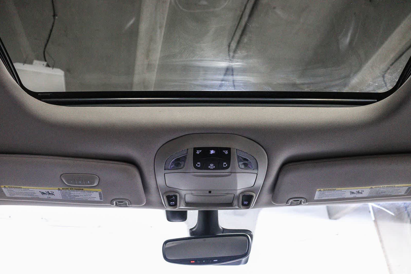 Used 2019 Chrysler Pacifica Limited w/ Advanced Safetytec Group FWD image 13