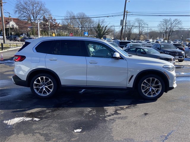 Certified 2022 BMW X5 xDrive40i w/ Parking Assistance Package image 4