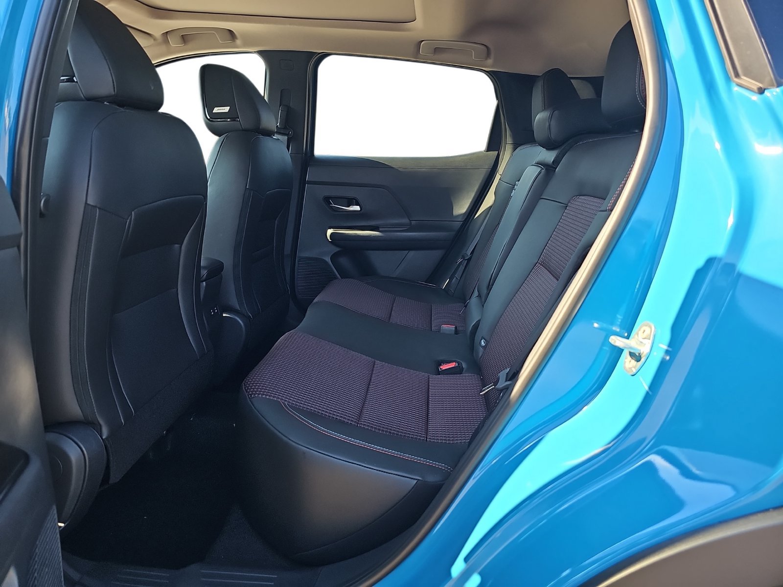 New 2027 Nissan Kicks SR w/ SR Premium Package FWD image 14