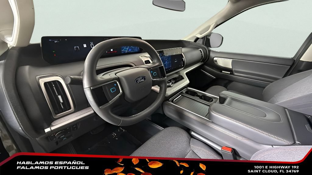 Used 2025 Ford Expedition Max Active AWD/4WD image 18