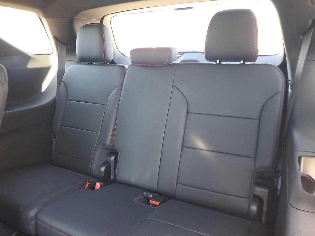 New 2026 Chevrolet Traverse RS w/ LPO, Floor Liner Package image 11