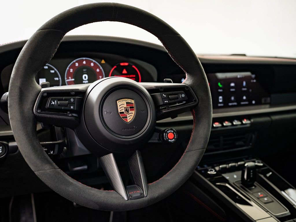 Certified 2025 Porsche 911 Carrera GTS RWD image 4