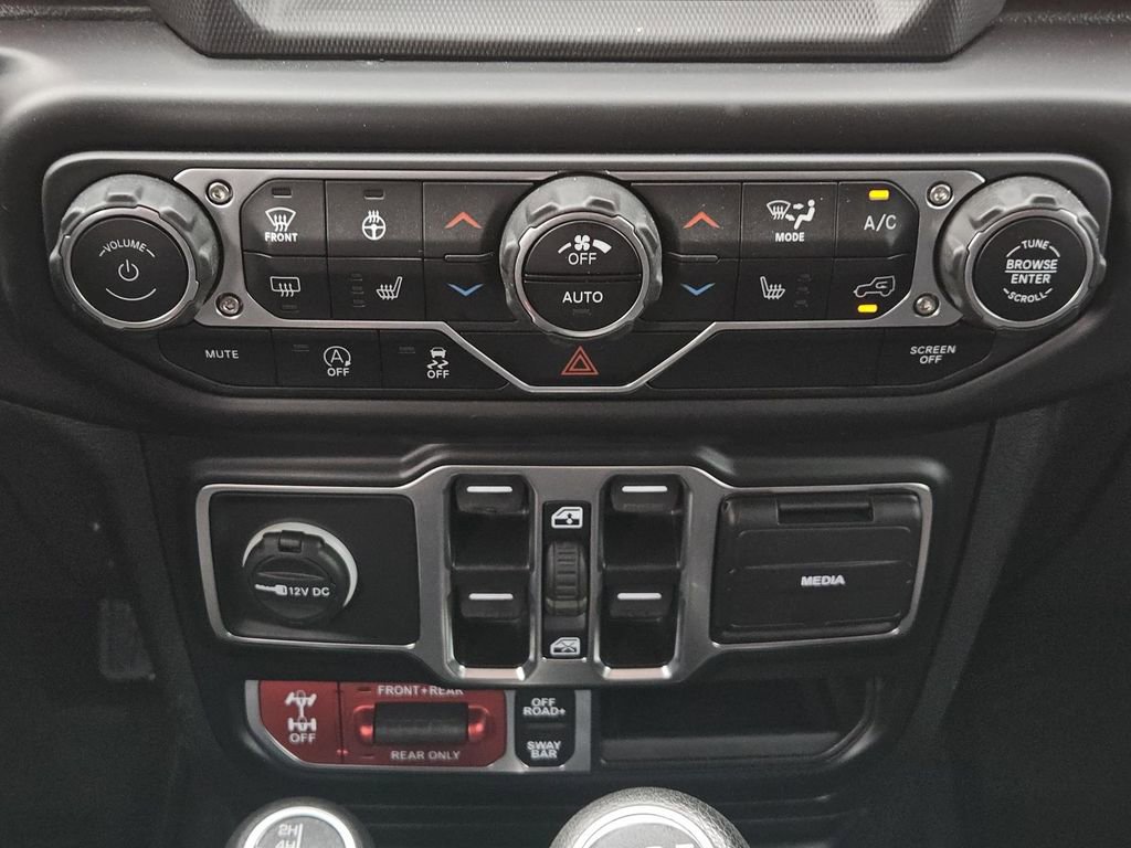 Used 2022 Jeep Gladiator Rubicon w/ Cold Weather Group image 13