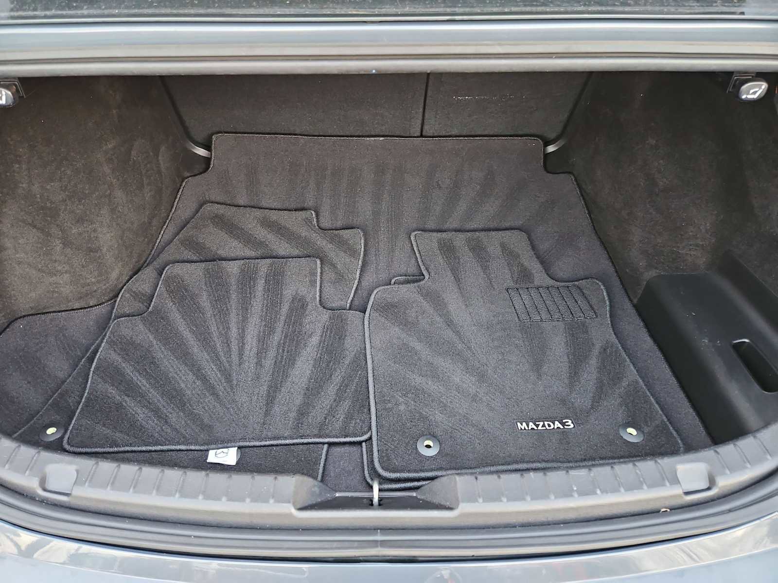 Used 2023 MAZDA MAZDA3 s image 33