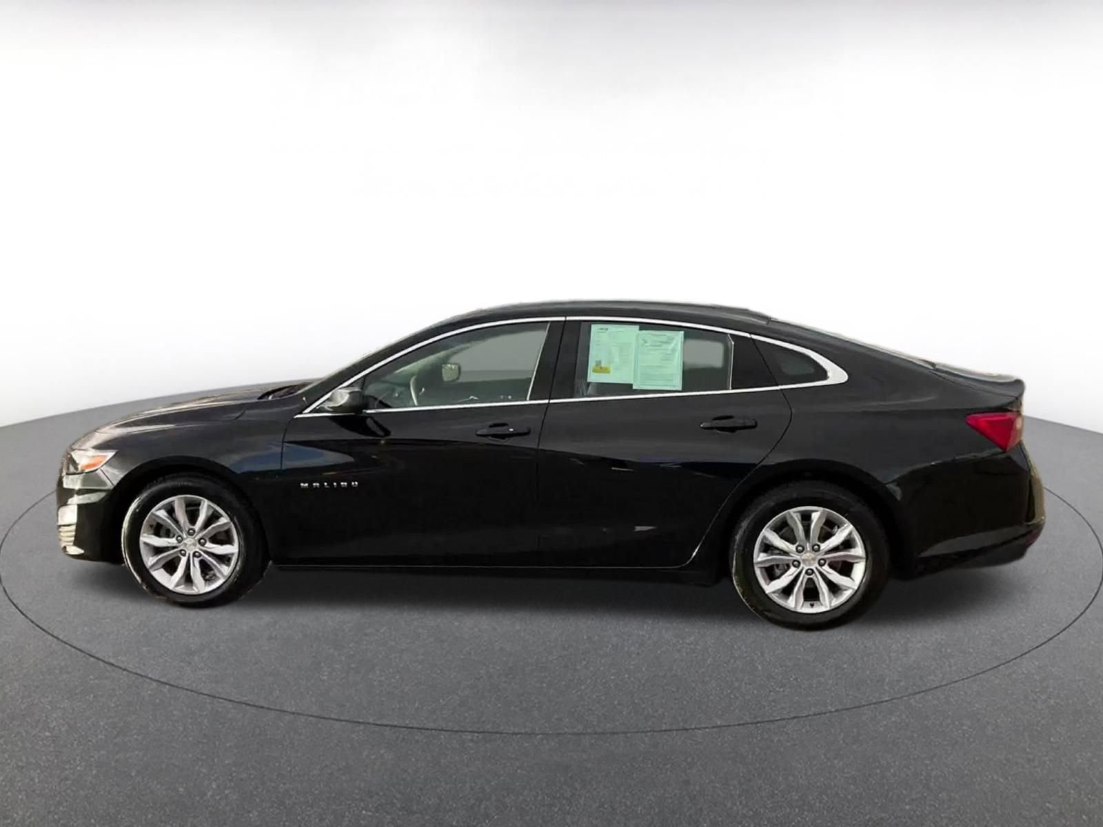 Used 2023 Chevrolet Malibu LT w/ Driver Confidence Package image 9