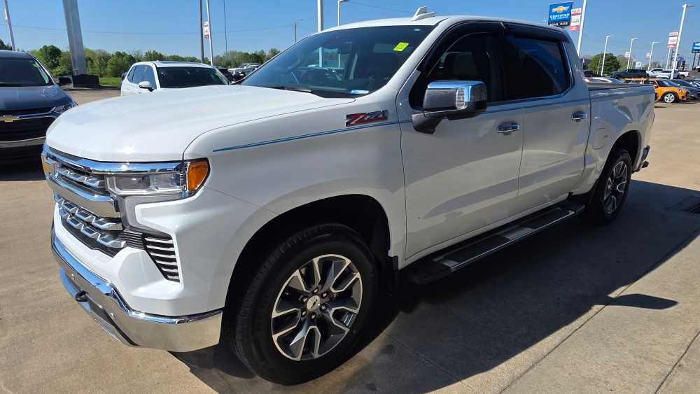 Used 2023 Chevrolet Silverado 1500 LTZ image 9