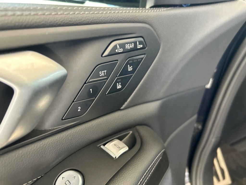 Used 2022 BMW X7 xDrive40i w/ M Sport Package AWD/4WD image 60
