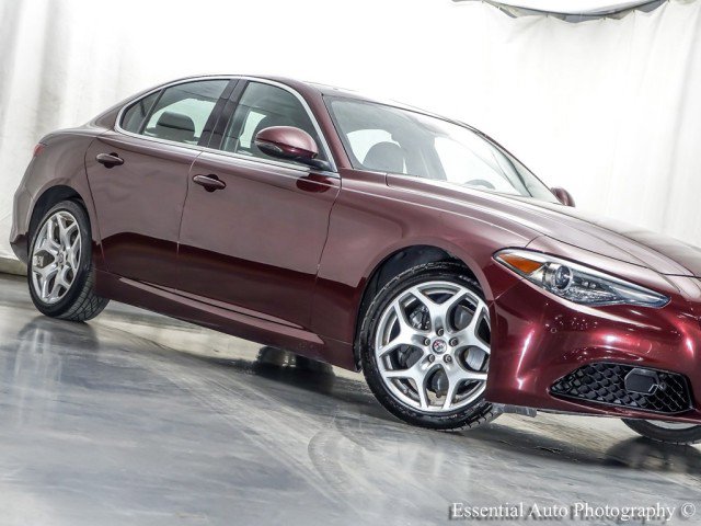 Used 2018 Alfa Romeo Giulia Ti AWD/4WD image 4