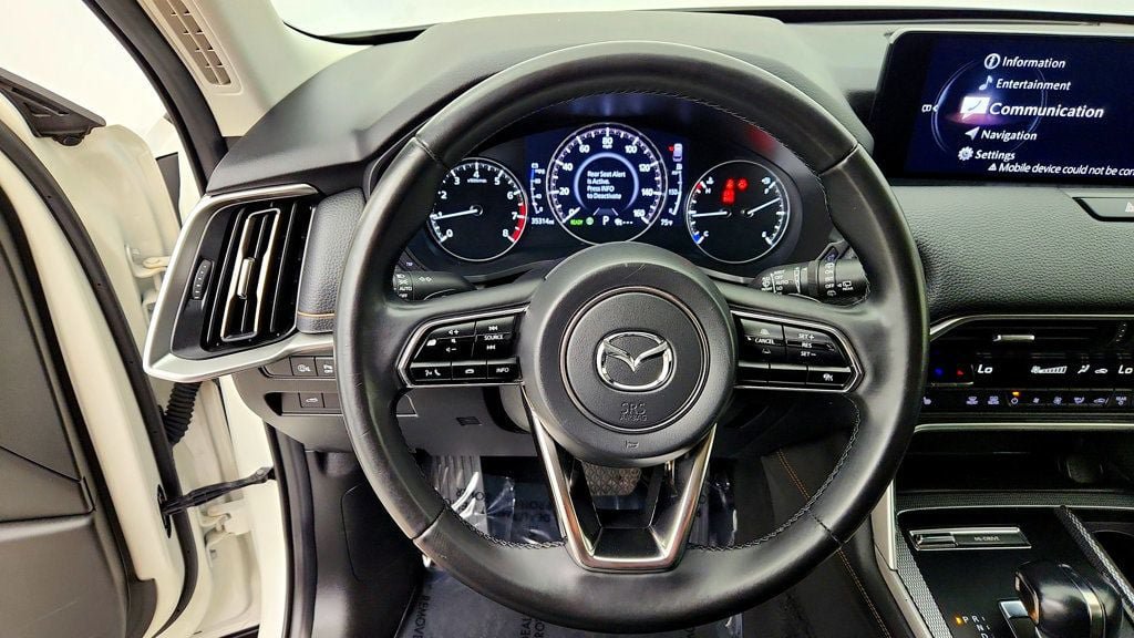 Used 2025 MAZDA CX-70 3.3 Turbo w/ Preferred Package AWD/4WD image 14