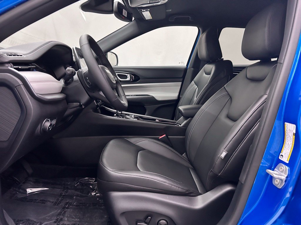 New 2026 Jeep Compass Limited AWD/4WD image 12