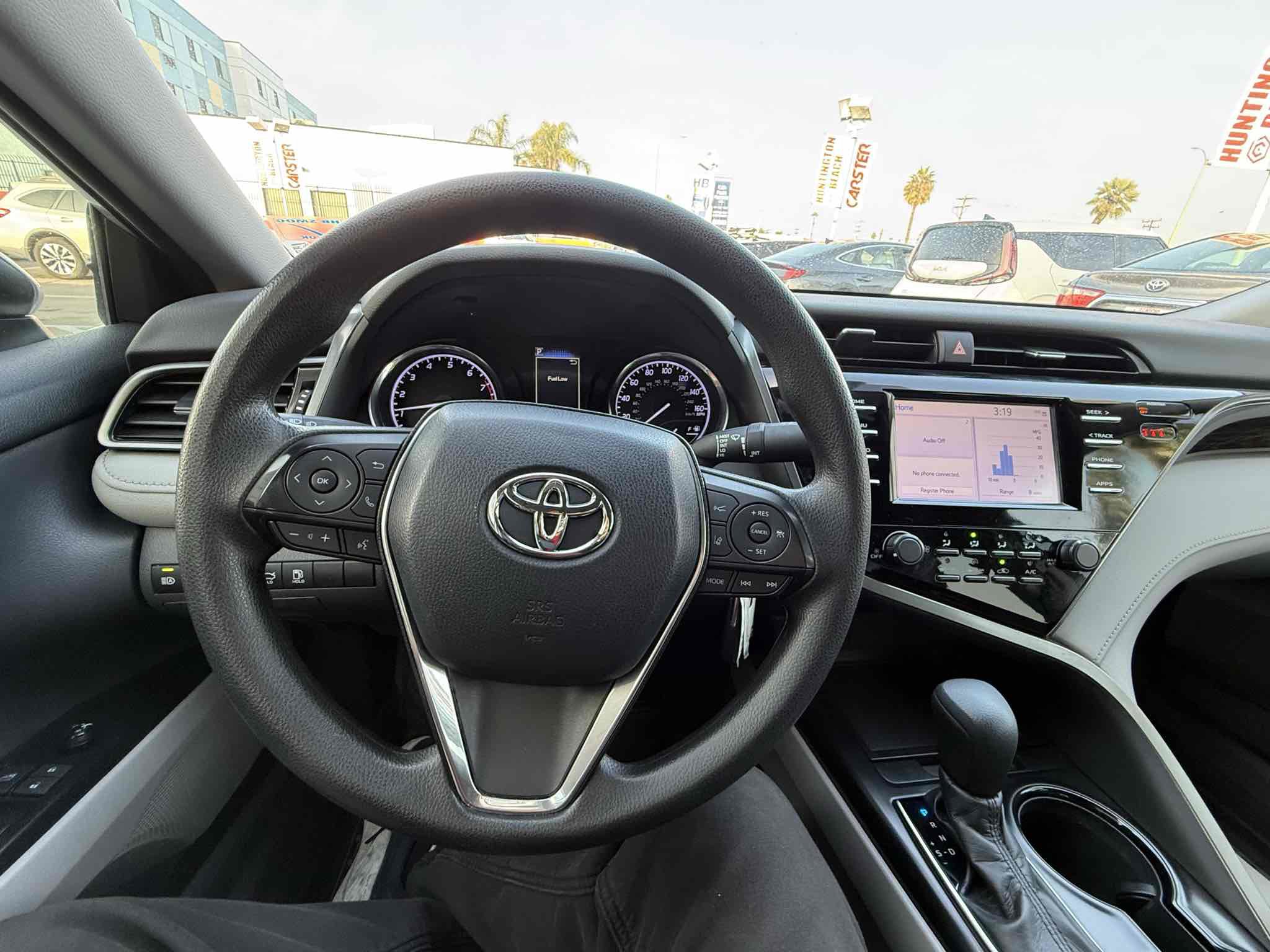 Used 2019 Toyota Camry LE image 92