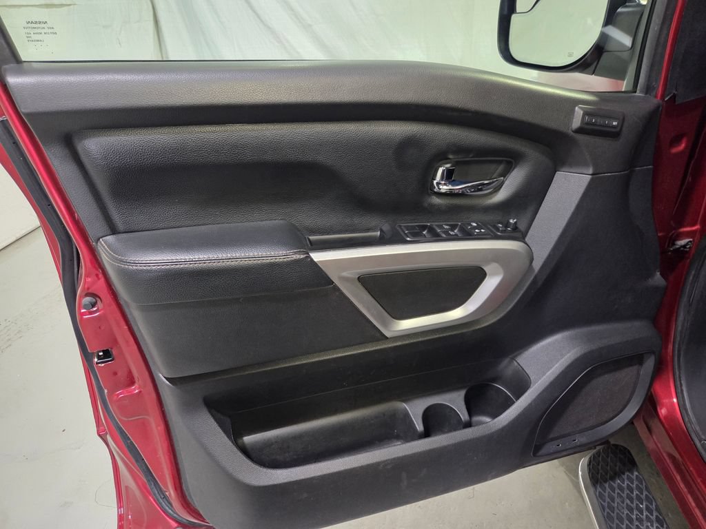 Used 2017 Nissan Titan SL AWD/4WD image 16