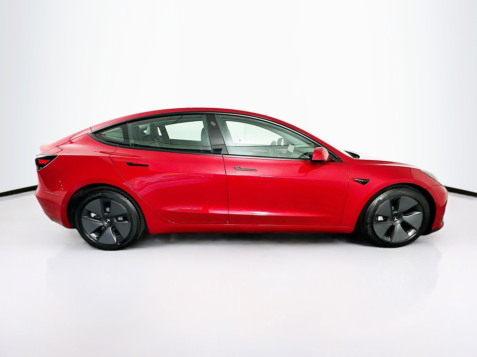 Used 2021 Tesla Model 3 Standard Range Plus RWD image 10