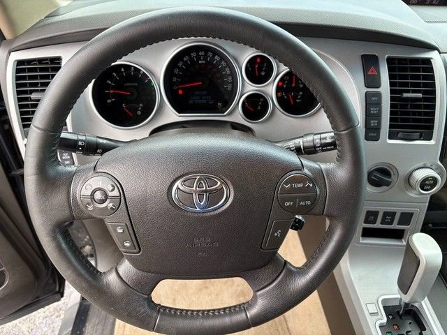 Used 2008 Toyota Sequoia Limited image 28